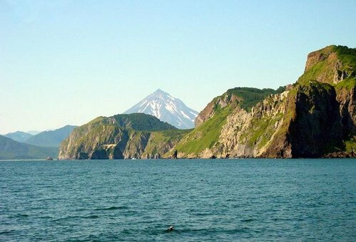 Seereise zur Insel Starichkov und zu den Felsen "Drei Brüder"