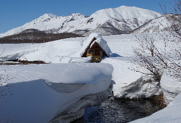 Путешествие на снегоходах к термальным источникам  Налычевской долины с посещением Аагских нарзанов